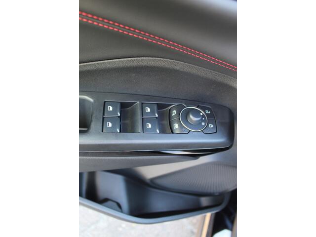Ford PUMA 1.0 125 pk EcoBoost Hybrid ST-Line X Nieuw Model Navigatie , Bluetooth , Fab. Gar. t/m 2029 Winter Pack, Driver Assistance Pack, Camera rondom ,