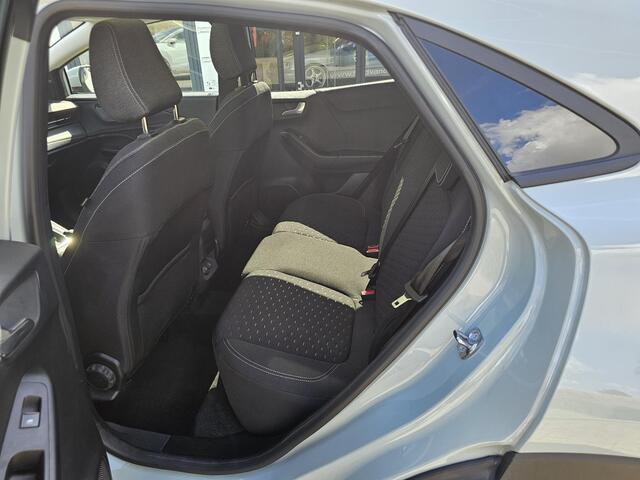 Ford PUMA 1.0 EcoBoost Hybrid Titanium