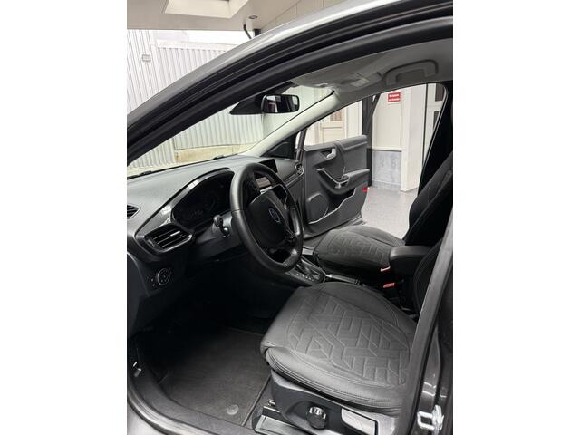 Ford PUMA 1.0 EcoBoost Hybrid Titanium