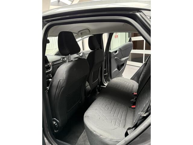 Ford PUMA 1.0 EcoBoost Hybrid Titanium