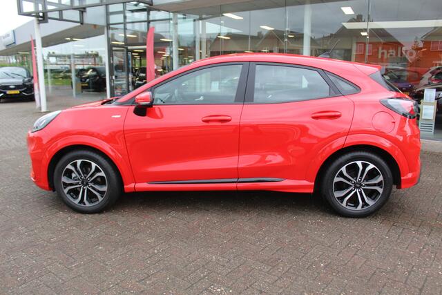 Ford PUMA 1.0-125pk EcoBoost Mild-Hybrid ST-Line. Slechts 17.500km ! Volautm. airco, navigatie, telefoonvoorb., digitaal dashboard, cruise control, LM wielen, parkeersensoren, stoel-, stuur- en voorraamverwarming, trekhaak etc.