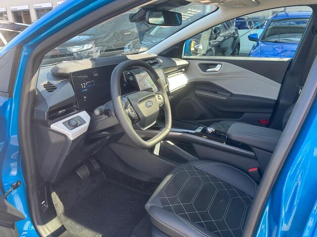 Ford PUMA Gen-E Premium 44 kWh ¤3.000 FORD VOORDEEL! Panorama dak | Winter Pack | Trekhaak | Driver assistance pack