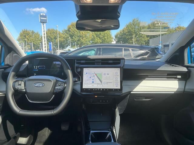 Ford PUMA Gen-E Premium 44 kWh ¤3.000 FORD VOORDEEL! Panorama dak | Winter Pack | Trekhaak | Driver assistance pack