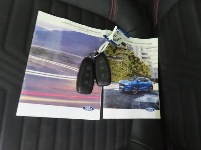 Ford PUMA 1.0 EcoB Hybrid ST-Line X Automaat Panoramadak Navi Winter pack Half Leer 18" LM Dealeronderhouden