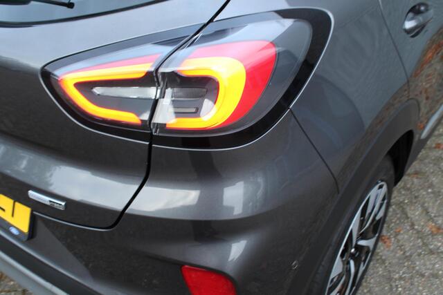 Ford PUMA 1.0 EcoBoost Hybrid Titanium