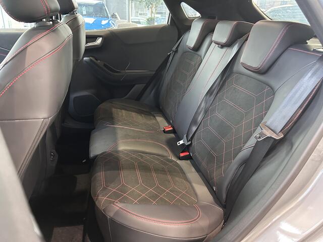 Ford PUMA EcoBoost Hybrid 155PK ST-Line X | Trekhaak | Winter Pack | Pano | 360° Camera | B&O | Matrix LED | 19'' Velgen |