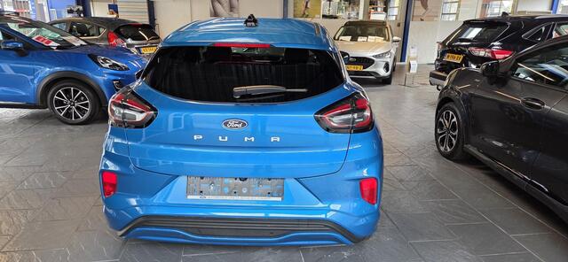 Ford PUMA Gen-E Premium 44 kWh Driver Assistance en Winterpack.