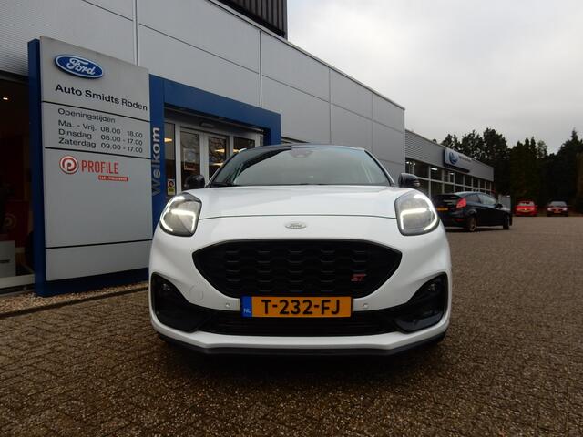 Ford PUMA 1.5 200PK EcoBoost ST-X | Recaro | Winter pack | Camera | 19-inch | LED |