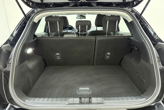 Ford PUMA 1.0 EcoBoost Hybrid Titanium | Navigatie | DAB Radio | Cruise control | Hoge instap | Weinig kilometers | Armsteun