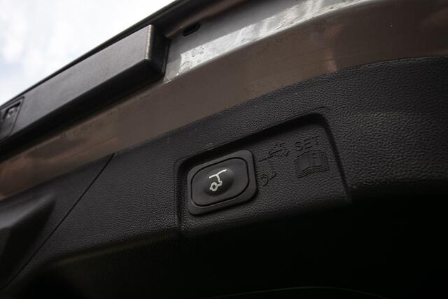 Ford PUMA 1.0 EcoBoost Hybrid ST-Line X B & O | Schuif/pano dak | Adpt. cruise | 360° camera