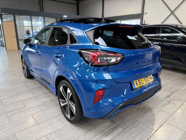 Ford PUMA EcoBoost Hybrid 155 pk ST-Line | Pano | Winter Pack | Camera | LED | 19" | Adapt. cruise | 100% dealer onderh.