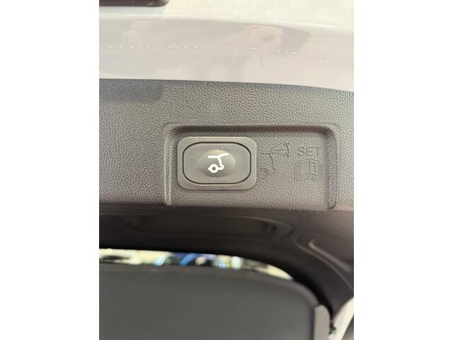 Ford PUMA EcoBoost Hybrid 155 pk ST-Line X | Automaat Trekhaak | Pano | Winter Pack | Camera | El. a. klep | Adapt. cruise | LED | garantie tm 06-2028