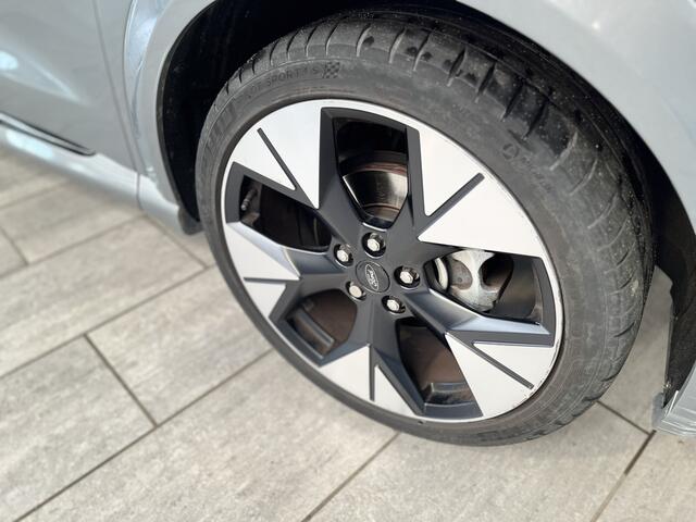 Ford PUMA EcoBoost 155 pk Hybrid ST-Line 19" | Trekhaak | Pano | Winter Pack | Adapt. Cruise | 360 Camera | El. a. klep | Matrix-LED |