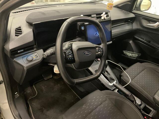 Ford PUMA 1.0 EcoBoost Hybrid Titanium 125pk | Navigatie | Achteruitrijcamera | Automatische Airconditioning | Cruise control