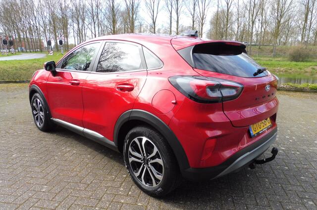 Ford PUMA nwe.model 125pk Hybrid Titanium Navi Camera Trekhaak Elek.klep Winter-Pack BIJNA NIEUWE NED. AUTO