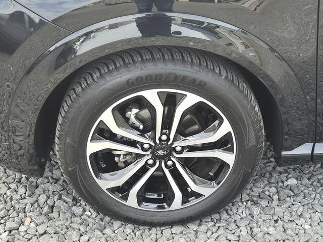 Ford PUMA 1.0 Hybrid ST-Line 155 PK - Adaptieve cruise control - Camera achter - Dodehoek detectie - Parkeer assistent - Winterpack - 17 Lichtmetaal All seasons - Privacy glass.