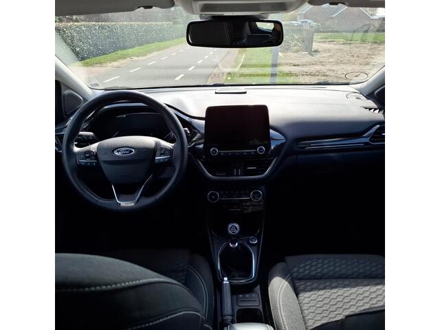 Ford PUMA 1.0 EcoBoost Hybrid Titanium