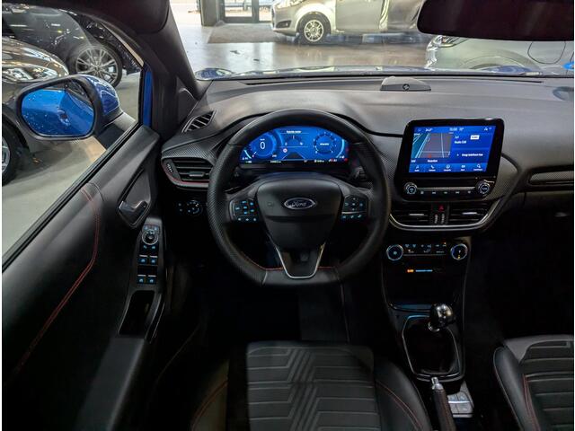 Ford PUMA 125pk ST-Line X Half Leer B&O Navi Camera Parking pack Privacy glass All Season Banden