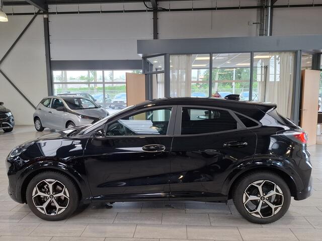Ford PUMA EcoBoost Hybrid 125pk ST-Line | Winterpack | Cruise control | Camera | Clima | SYNC 4 | All-season banden |