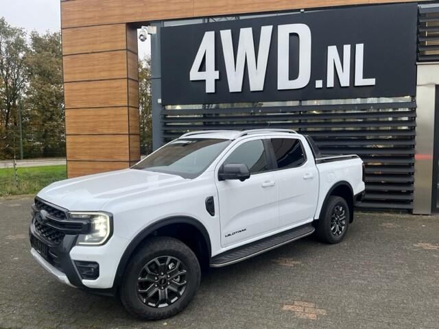 Ford RANGER 3.0 V6 240 PK 3500 KG 2 P/ VAN EURO 6 WILDTRAK 2024 BPM VRIJ V.A ¤ 57900 EXCL BESPAAR TOT ¤31000 BPM LAATSTE BESCHIKBARE AUTO LEVERING VOOR 2025 . LEDER NAVI CLIMA ADAPTIVE CRUISE .