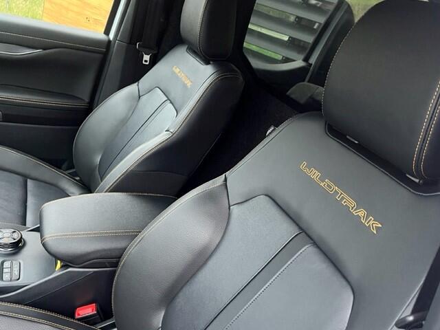 Ford RANGER 3.0 V6 240 PK 3500 KG 2 P/ VAN EURO 6 WILDTRAK 2024 BPM VRIJ V.A ¤ 57900 EXCL BESPAAR TOT ¤31000 BPM LAATSTE BESCHIKBARE AUTO LEVERING VOOR 2025 . LEDER NAVI CLIMA ADAPTIVE CRUISE .