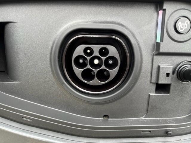 Ford RANGER Ranger 2.3 PHEV 281 PK E /B 5 PERS 3500 KG TREKHAAK DIRECT LEVERBAAR V.A ¤ 57.080 , EXCL BTW Ideale bedrijfsauto 5 PERSOONS PHEV MAG 3500 KG TREKKEN 1 e PHEV PICK UP IN EUROPA . E bereik ¤ 52 KM