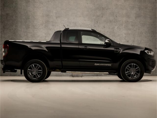 Ford RANGER 2.0 EcoBlue Wildtrak Supercab 213Pk Automaat (APPLE CARPLAY, GROOT NAVI, CAMERA, LEDER, TREEPLANKEN, TREKHAAK, ZWART HEMEL, STOELVERWARMING, KEYLESS, NIEUWSTAAT)