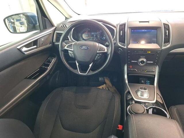 Ford S-MAX 2.5 FHEV Titanium 190pk | 7 Persoons | Winterpack | Adaptieve Cruise | Full LED | Elek. Achterklep | Achteruitrijcamera | SONY SYNC 3 Navigatie