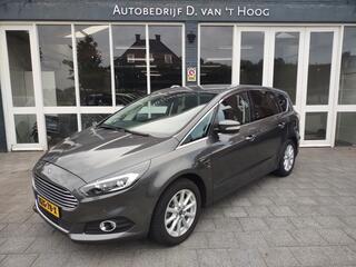 ford-s-max-titanium