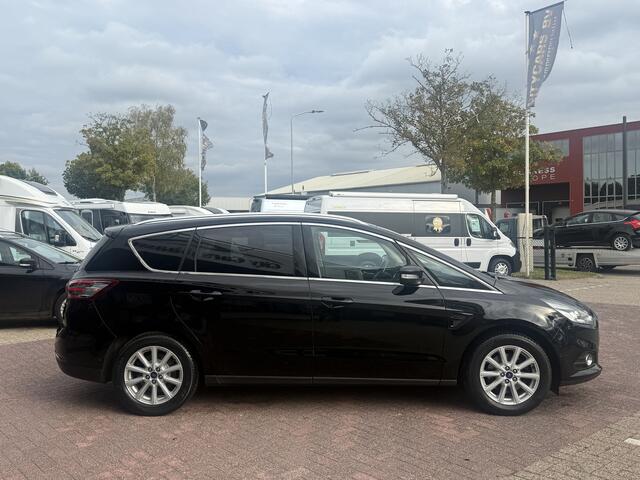 Ford S-MAX 1.5 Titanium 7p. 161 pk navigatie climate ctr cruise ctr keyless entry lmv 17 inch trekhaak xenon led dealer onderhouden