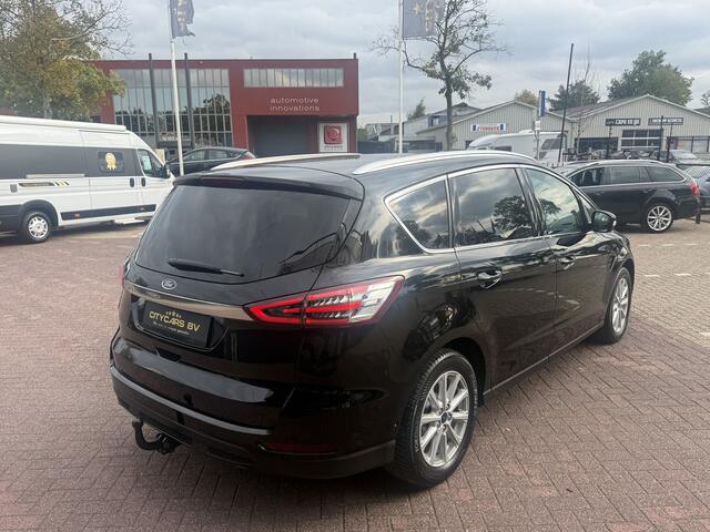 Ford S-MAX 1.5 Titanium 7p. 161 pk navigatie climate ctr cruise ctr keyless entry lmv 17 inch trekhaak xenon led dealer onderhouden
