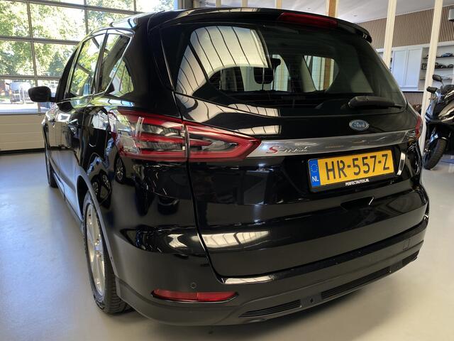 Ford S-MAX 1.5 Titanium Navigatie, Panorama, Cruise
