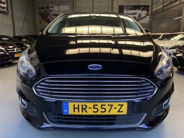 Ford S-MAX 1.5 Titanium Navigatie, Panorama, Cruise