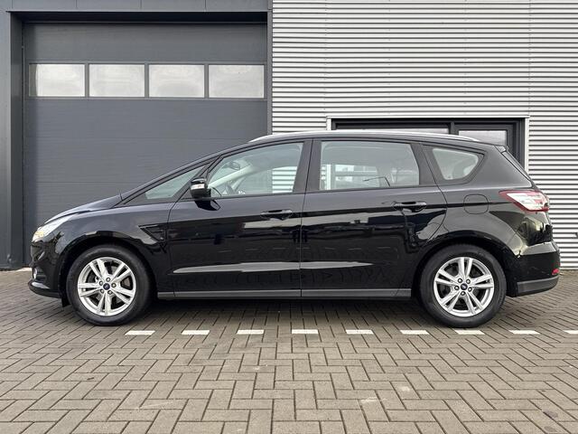 Ford S-MAX 1.5 Trend 160PK ?Navigatie ?DAB+ ?Climate ?Cruise ?Parkeersensoren ?Parkeerhulp ?Lichtmetaal 17" ?Dealer Onderhouden