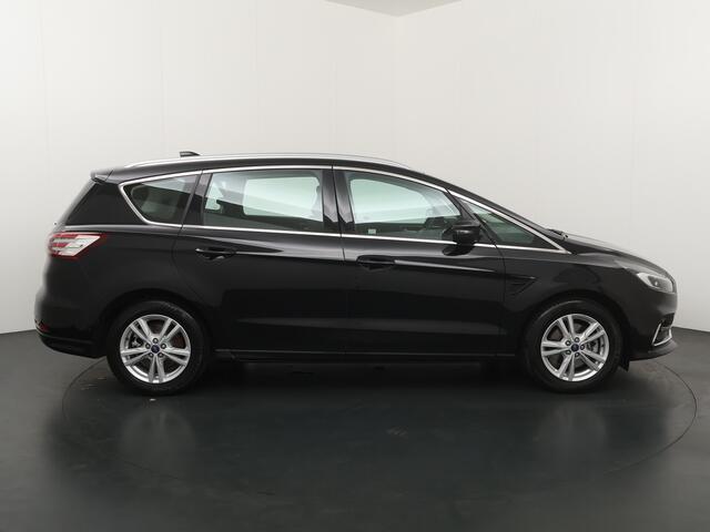 Ford S-MAX 2.5 HYBRID Titanium 7p. 190pk | Adaptieve Cruise Control | 7zits | 1.560 trekgewicht | Sync 3 Navigatie | Achteruitrijcamera
