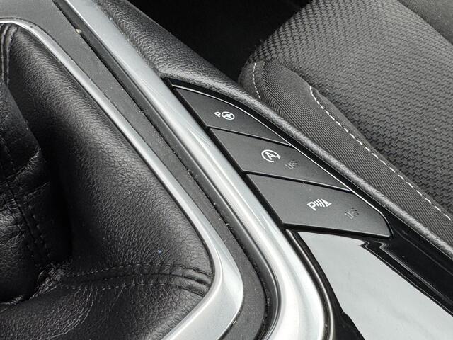 Ford S-MAX 1.5 Titanium 7p. STOELVERWARMING | NAVI | TREKHAAK