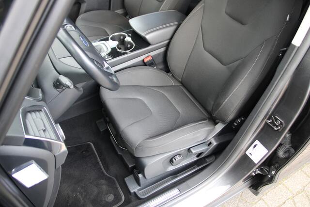 Ford S-MAX 1.5 Titanium 7p.165 PK TREKHAAK AFNEEMBAAR | WINTER-PACK | 7 STOELEN