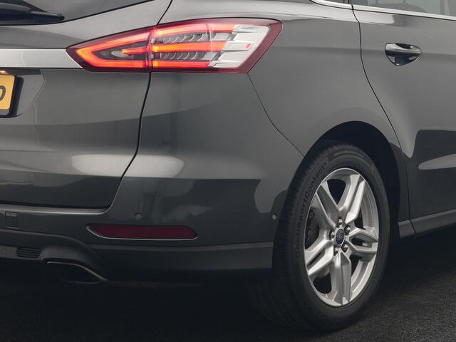 Ford S-MAX 2.0 Titanium 7 Persoons 241pk Dealer O.H. | 360 Camera | Stoelen & Stuur Verwarmd | LED Koplampen | Keyless | Apple Carplay | Navigatie | DAB | Cruise Control | Sfeerverlichting |