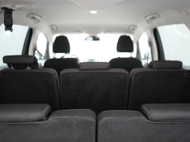 Ford S-MAX 2.0 Titanium 7 Persoons 241pk Dealer O.H. | 360 Camera | Stoelen & Stuur Verwarmd | LED Koplampen | Keyless | Apple Carplay | Navigatie | DAB | Cruise Control | Sfeerverlichting |