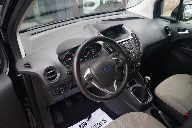 Ford TOURNEO COURIER 1.0 EcoBoost 75kW Titanium , 5-zitter, Trekhaak, 1e eigenaar.