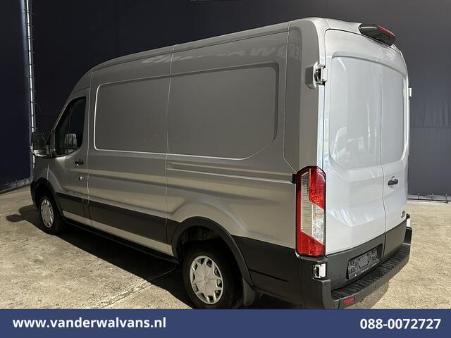 Ford TRANSIT 2.0 TDCI 130pk L2H2 Euro6 Airco | Camera | Navigatie | Apple Carplay | Android Auto LED, Cruiscontrol, Verwamde voorruit, Bijrijdersbank, Parkeersensoren