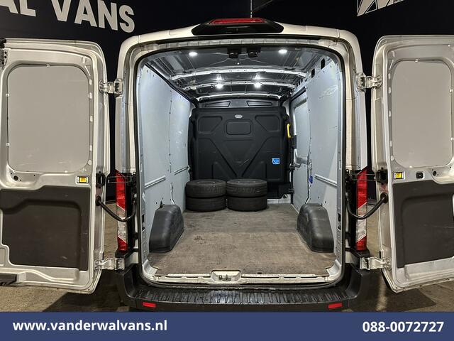 Ford TRANSIT 2.0 TDCI 130pk L2H2 Euro6 Airco | Camera | Navigatie | Apple Carplay | Android Auto LED, Cruiscontrol, Verwamde voorruit, Bijrijdersbank, Parkeersensoren
