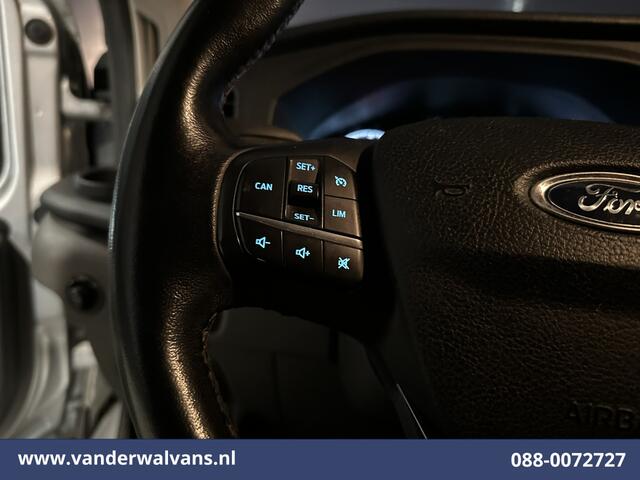 Ford TRANSIT 2.0 TDCI 130pk L2H2 Euro6 Airco | Camera | Navigatie | Apple Carplay | Android Auto LED, Cruiscontrol, Verwamde voorruit, Bijrijdersbank, Parkeersensoren
