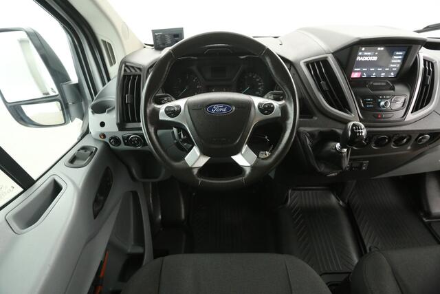 Ford TRANSIT 350 2.0 TDCI L2H2 2800KG Trekgew. Trekhaak Airco Camera Carplay Cruise Navi LED 3 Persoons PDC Imperiaal