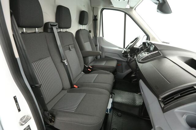 Ford TRANSIT 350 2.0 TDCI L2H2 2800KG Trekgew. Trekhaak Airco Camera Carplay Cruise Navi LED 3 Persoons PDC Imperiaal