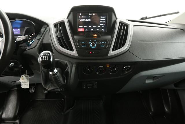 Ford TRANSIT 350 2.0 TDCI L2H2 2800KG Trekgew. Trekhaak Airco Camera Carplay Cruise Navi LED 3 Persoons PDC Imperiaal