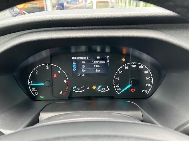 Ford TRANSIT 330 2.0 L3 H2 | TREND | 130 PK FWD | IMPERIAAL | LADDER OP ACHTERDEUREN | BETIMMERDE LAADRUIMTE | NIEUW | AIRCO | CRUISE CONTROL | PARKEERSENSOREN VOOR EN ACHTER | TREKHAAK 2800KG INCL. OPSTAP