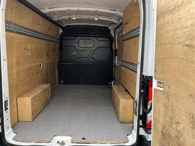 Ford TRANSIT 350 2.0 TDCI L2H3 Trend L2H3, RVS imperiaal met ladder, betimmering, prefect onderhouden.