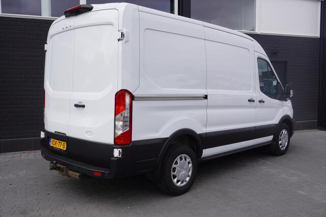 Ford TRANSIT 2.0 TDCI 170PK Automaat L2H2 EURO 6 - Airco - Navi - Cruise - Trekhaak - ¤16.900,- Excl.