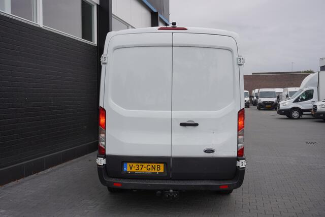 Ford TRANSIT 2.0 TDCI 130PK L3H2 EURO 6 - Airco - Cruise - Camera - ¤ 10.900,- Excl.